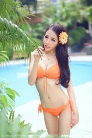 [XIUREN秀人网]XR20130925N00019 VikiChing 性感比基尼泳装与白色蕾丝纱裙私房写真集